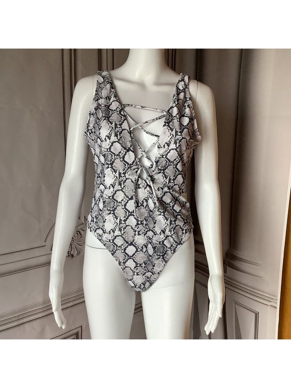 ✨✨ Shekini Snake Print Swimsuit Large NWT